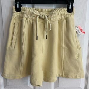 Free People Sprint to the Finish Shorts. NWT
Size XS
